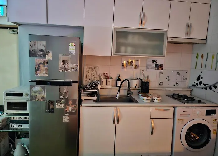 3 Minutes Walk From Station, Arrive At Incheon Airport Railway Arex At Once, B1f,breakfast Provided For Than 5 Nights 짐보관 광화문 동대문 Apartment *