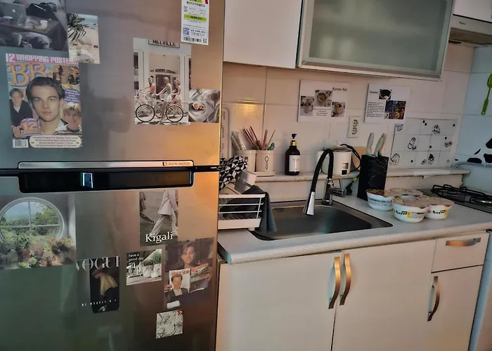Apartment 3 Minutes Walk From Station, Arrive At Incheon Airport Railway Arex At Once, B1f,breakfast Provided For Than 5 Nights 짐보관 광화문 동대문 *