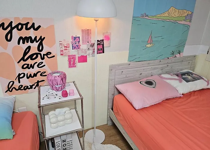 Apartment 3 Minutes Walk From Station, Arrive At Incheon Airport Railway Arex At Once, B1f,breakfast Provided For Than 5 Nights 짐보관 광화문 동대문 *